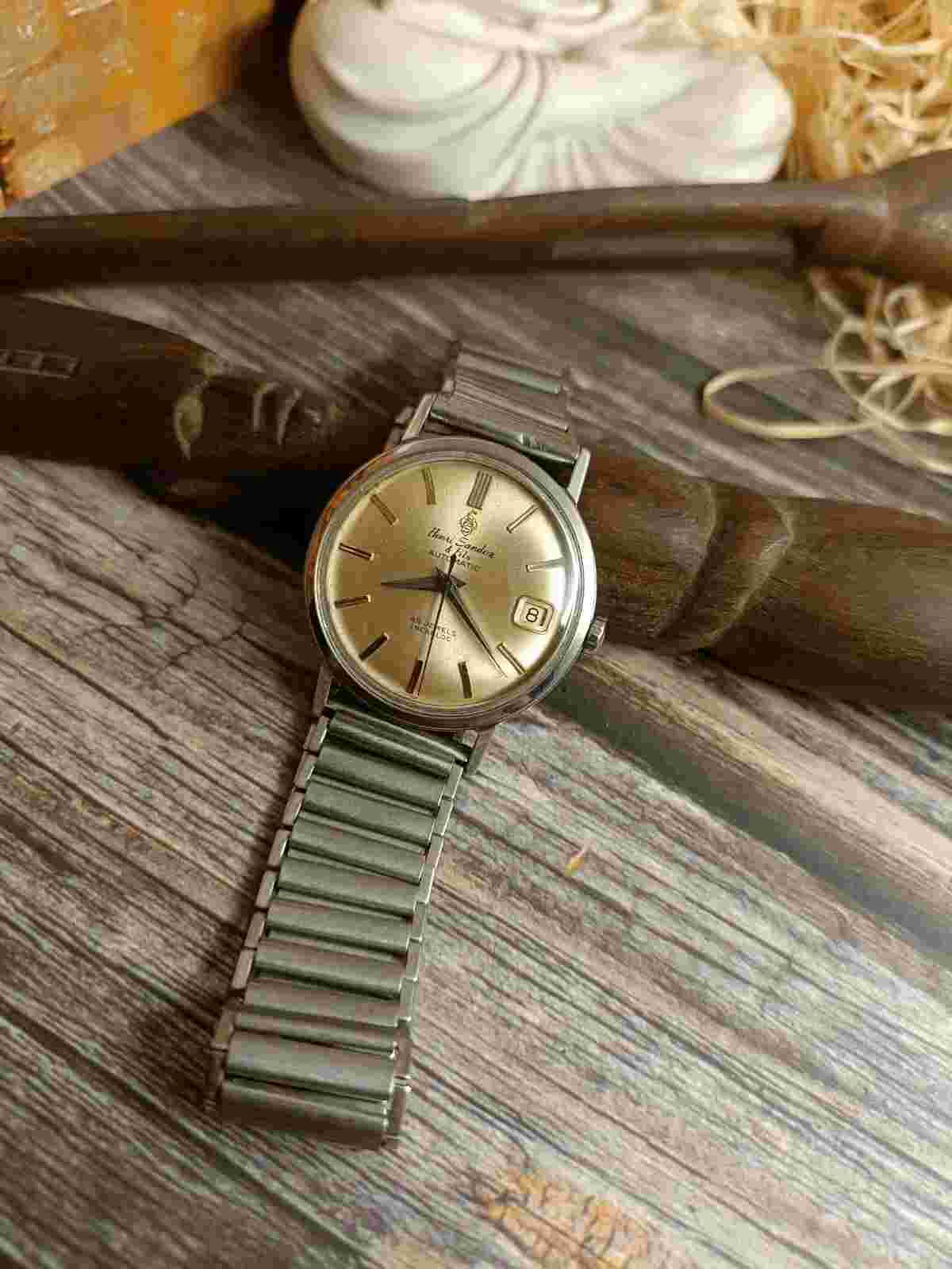 AUTHENTIC HENRI SANDOZ & FILS AUTOMATIC SWISS MENS MINT DATE SILVER DIAL VINTAGE