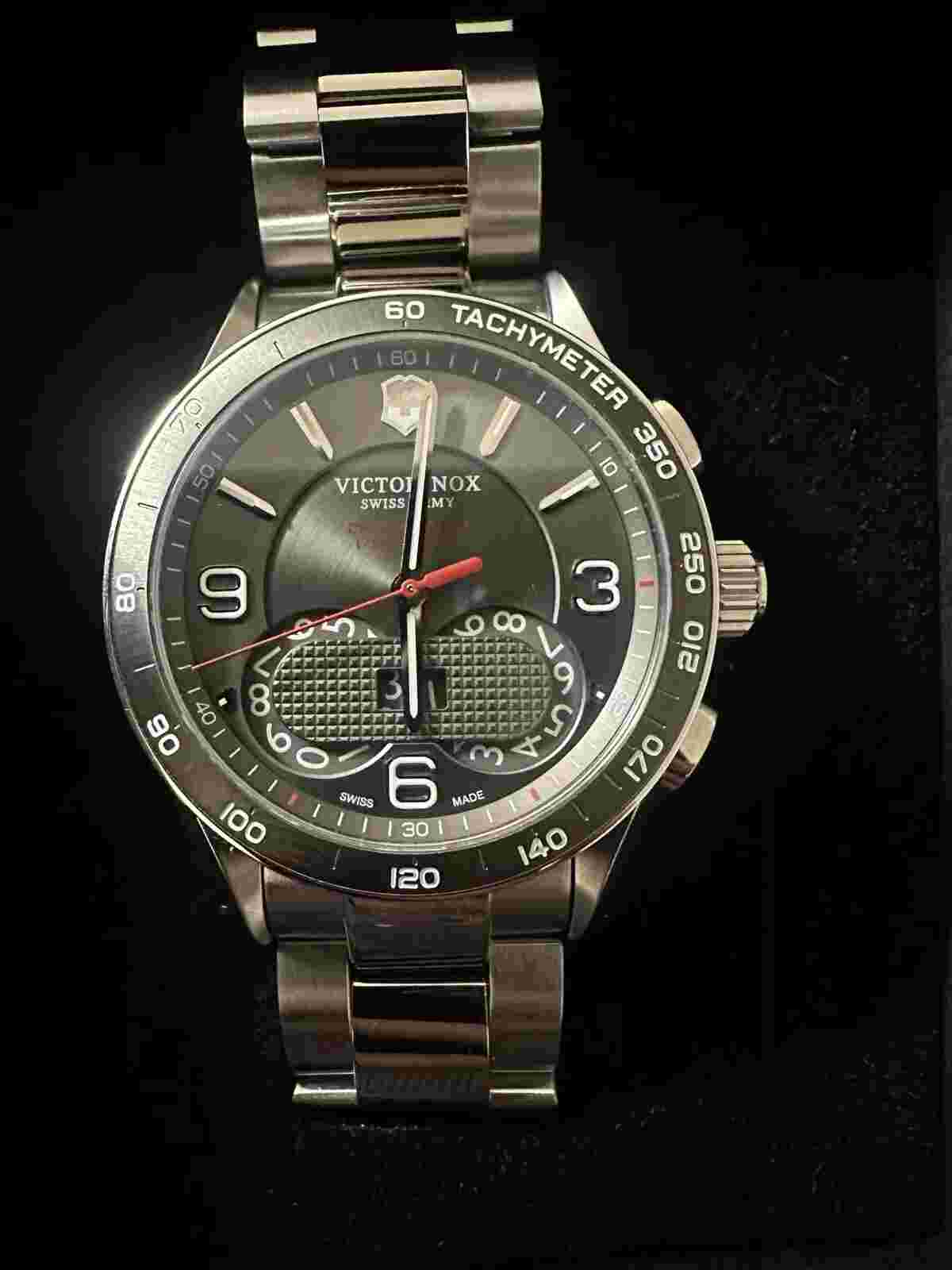 Victorinox Swiss Army Men's Chrono Classic Stainless Steel  Quartz Watch 241618