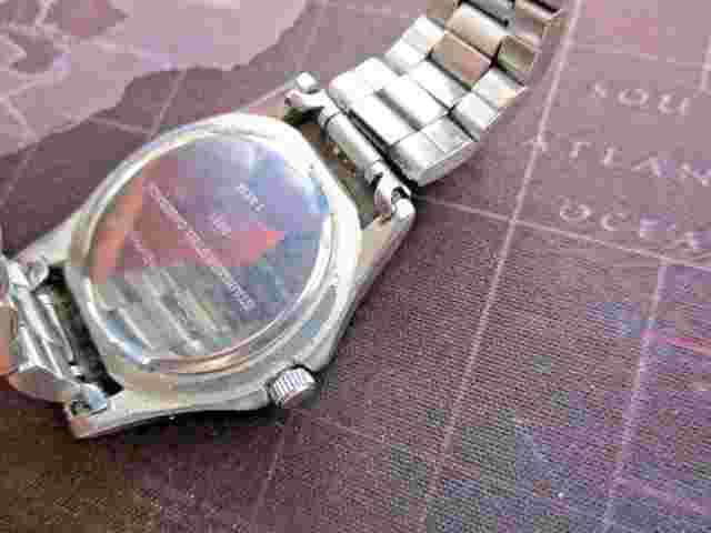 mid sized mens ben sherman quartz watch   , running well used