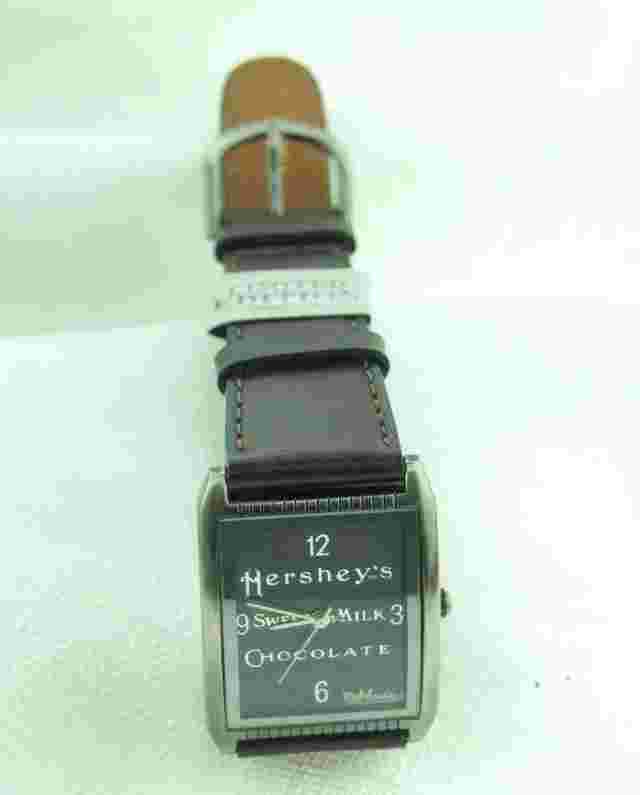 New  In Box Hershey's Chocolate Watch HYS02 1994 Leather Band No book