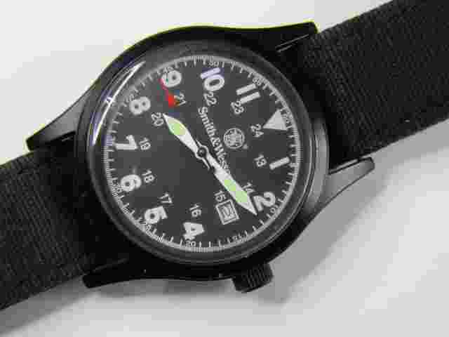 NICE SMITH & WESSON MILITARY STYLE  24HR MENS QUARTZ WATCH - NEW BATTERY - RUNS
