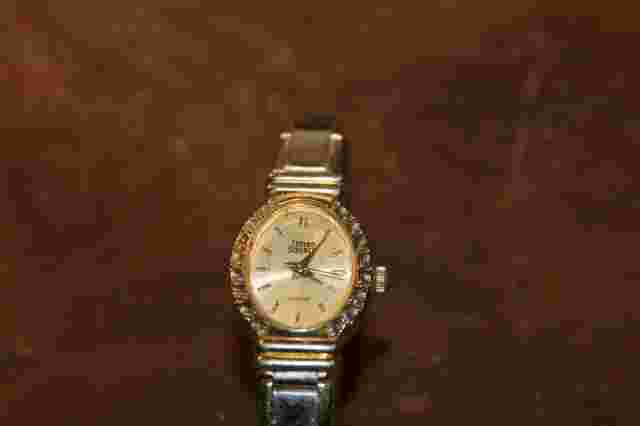 Vintage Times Square Quartz Ladies Wrist Watch For Parts or Repairs