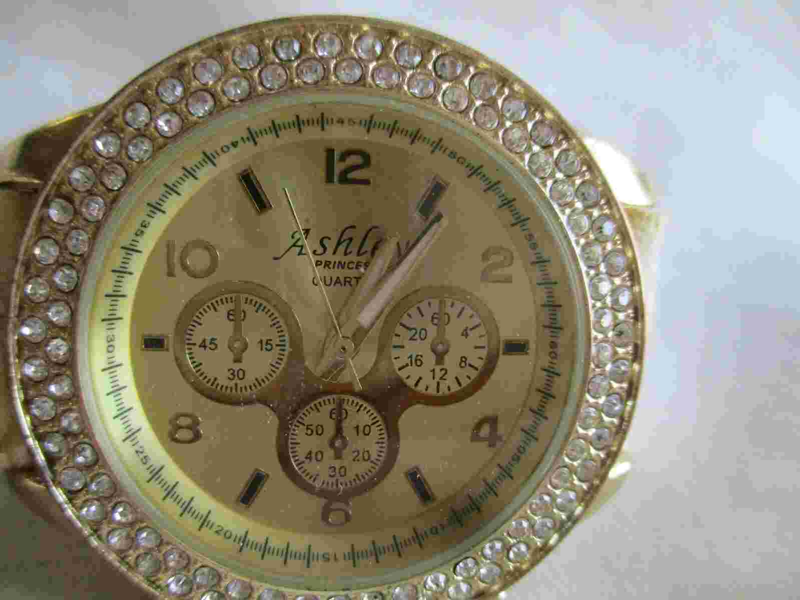 Ashley Princess Analog Wristwatch with a Buckle Band and Quartz Movement
