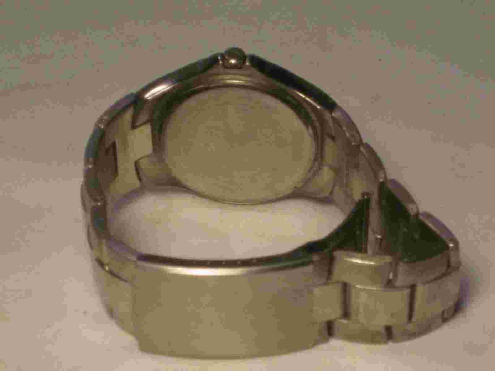 pre-owned PANAMA JACK SAIL AWAY RND METAL wristwatch watch time