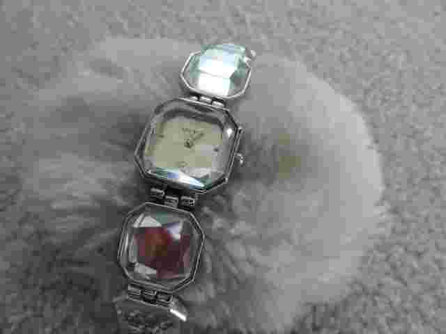 Valletta Quartz Ladies Watch with a Pretty Band