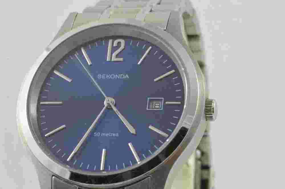 Sekonda N3728 Men's Watch Quartz with Steel Band 1 1/2in Wrist Watch Very Nice