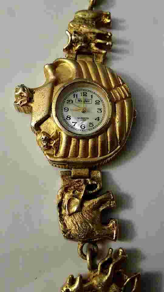 Mayfair - SN75 -  Noah’s Ark Safari Animals - Gold-tone Watch -Runs- New Battery