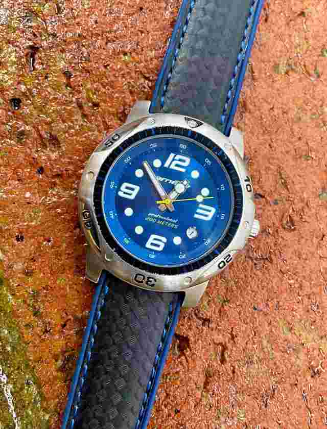 RARE Arnette Surfers Watch (similar to Animal) .