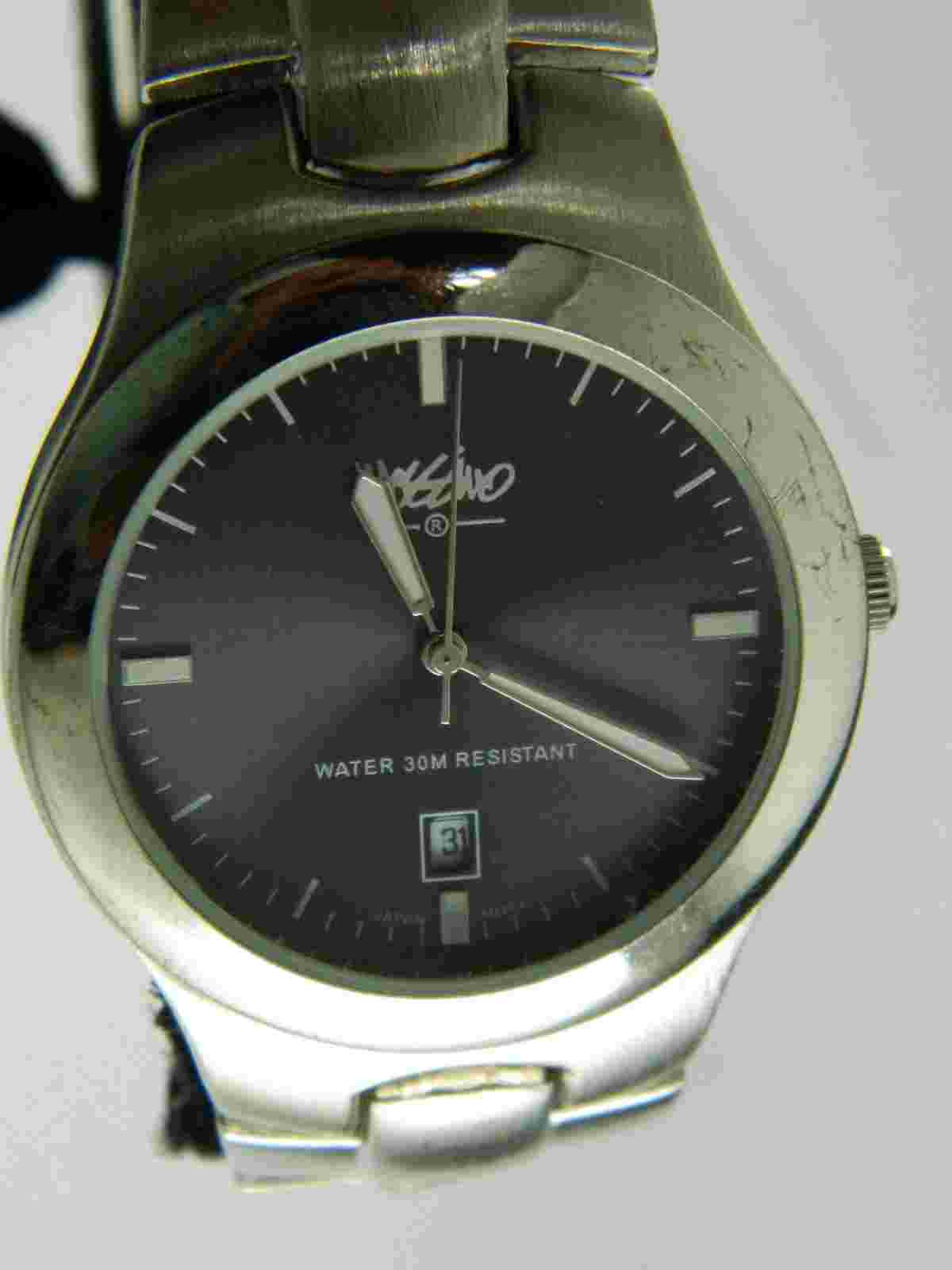 MEN'S MOSSIMO WATCH GREY DIAL/  DATE/SILVER TONE CASE AND BRACELET