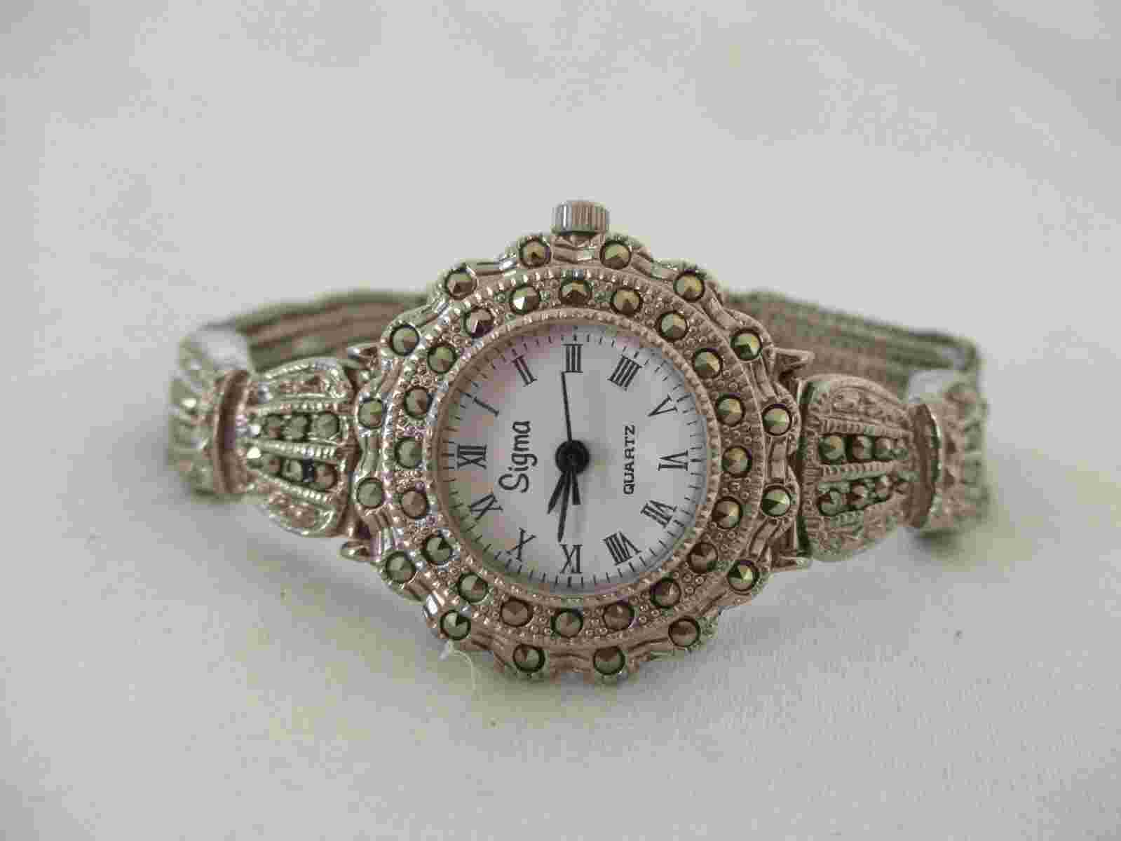 Sigma Analog Wristwatch with Quartz Movement