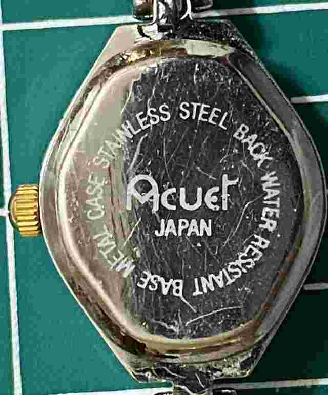 Acuet Delicate Wristwatch With Two Tone Bracelet Band And PrettyBeveled Crystal