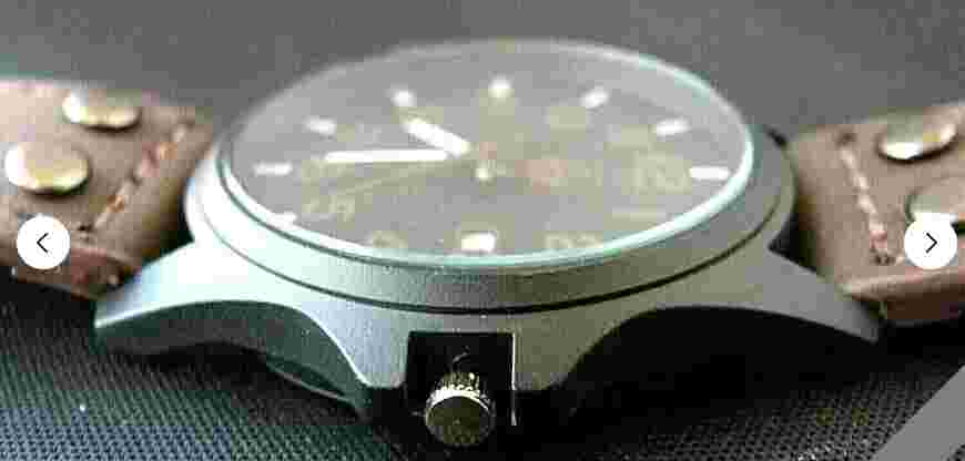 SOKI Men's Date watch with battery powered quartz movement and Leather bracelet.