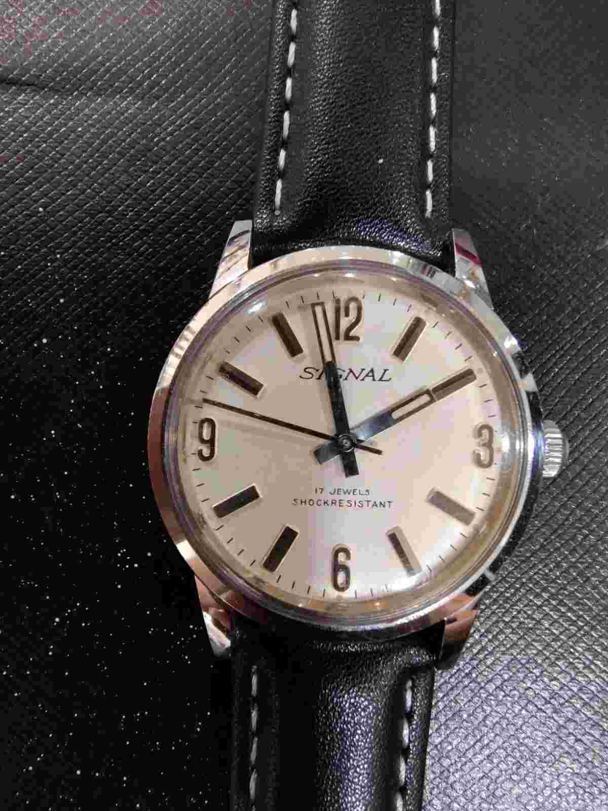 MEN'S 1960s SIGNAL 17 JEWELS MECHANICAL WIND UP WRIST WATCH