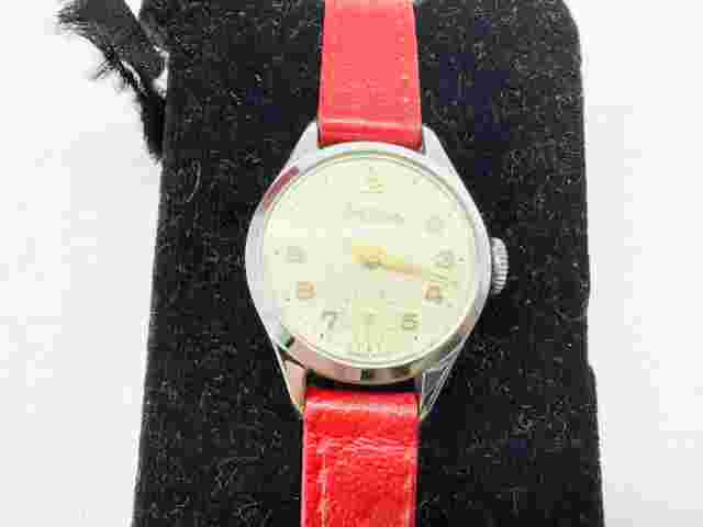 VINTAGE JAMES WALKER LADIES WRISTWATCH WITH RED BAND IN ORIGINAL BOX