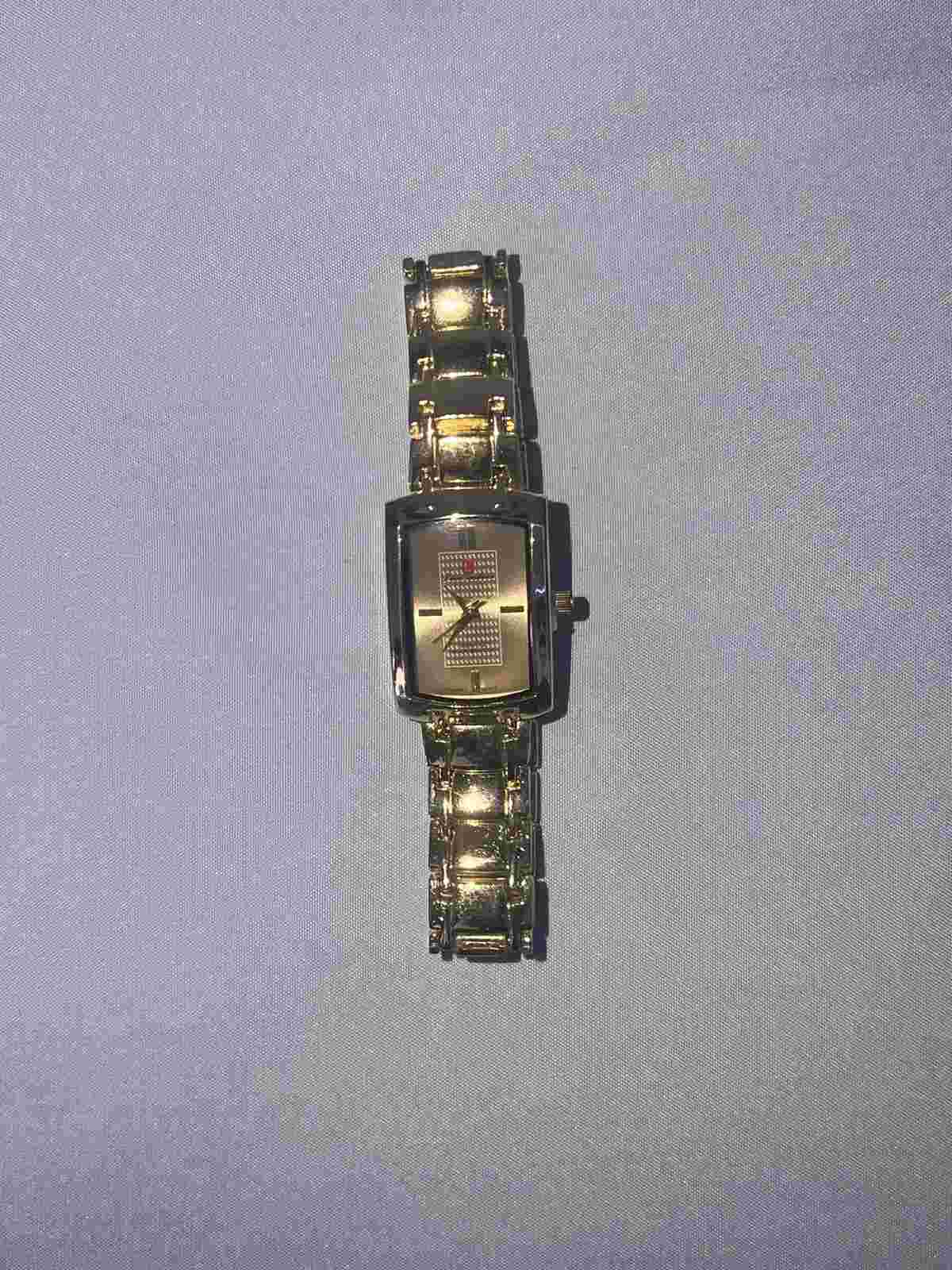 Luis Cardini Her Finish Two-Tone Metal Link Stylish NEW BATTERY