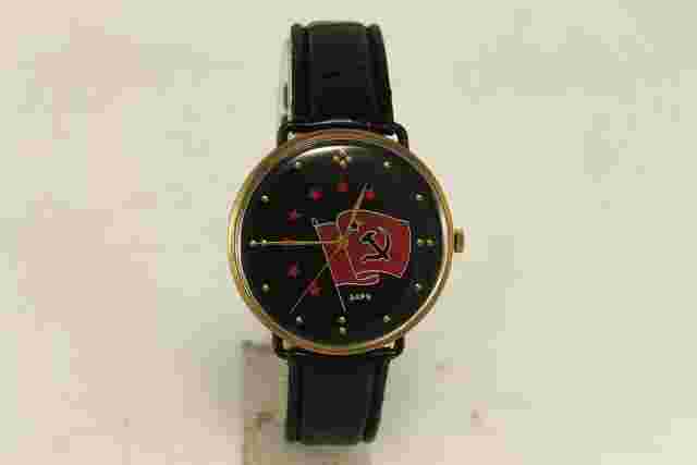 RARE Russian ZARIA 42 mm Russian Flag Hammer & Sickle Wrist Watch 1970's