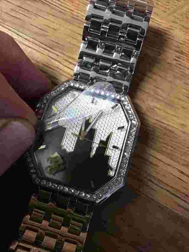 Roca Wear  Mens Watch Was Used For Display Only Never Worn New Battery.