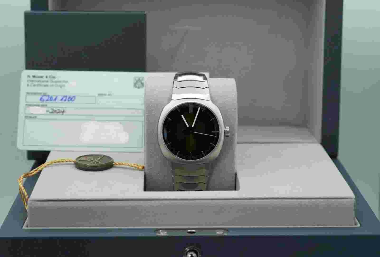 H. Moser & Cie STREAMLINER CENTRE SECONDS MATRIX GREEN DIAL NEW VERSION 2024