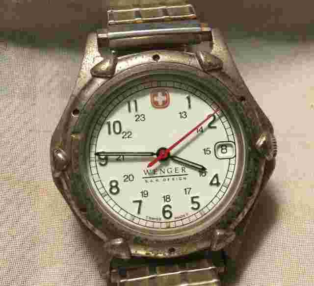 Wenger SAK Design Swiss Made Date White Dial Watch Stretch Band