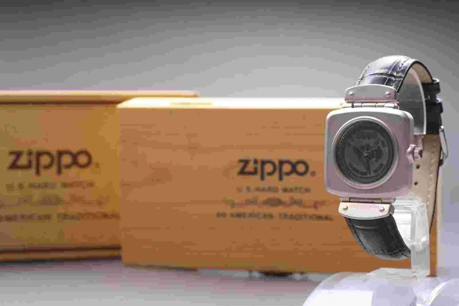 *TOP MINT* ZIPPO Vintage AN AMERICAN CLASSIC XI QZ Watch Woody Case From JAPAN