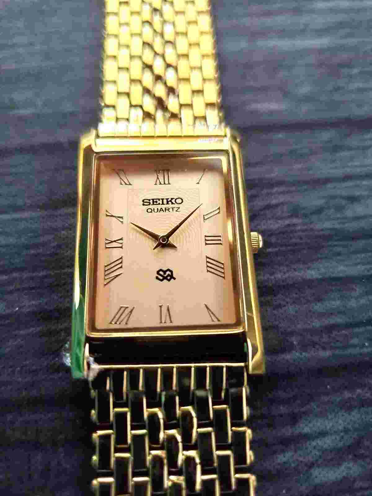 Vintage Tank Rectangular White Dial Milanese band Mens Watch New Mvt & Batt ⌚
