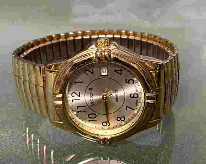 Watch It Advance EZC78615W Quartz Men Date Watch Runs NEEDS BATTERY