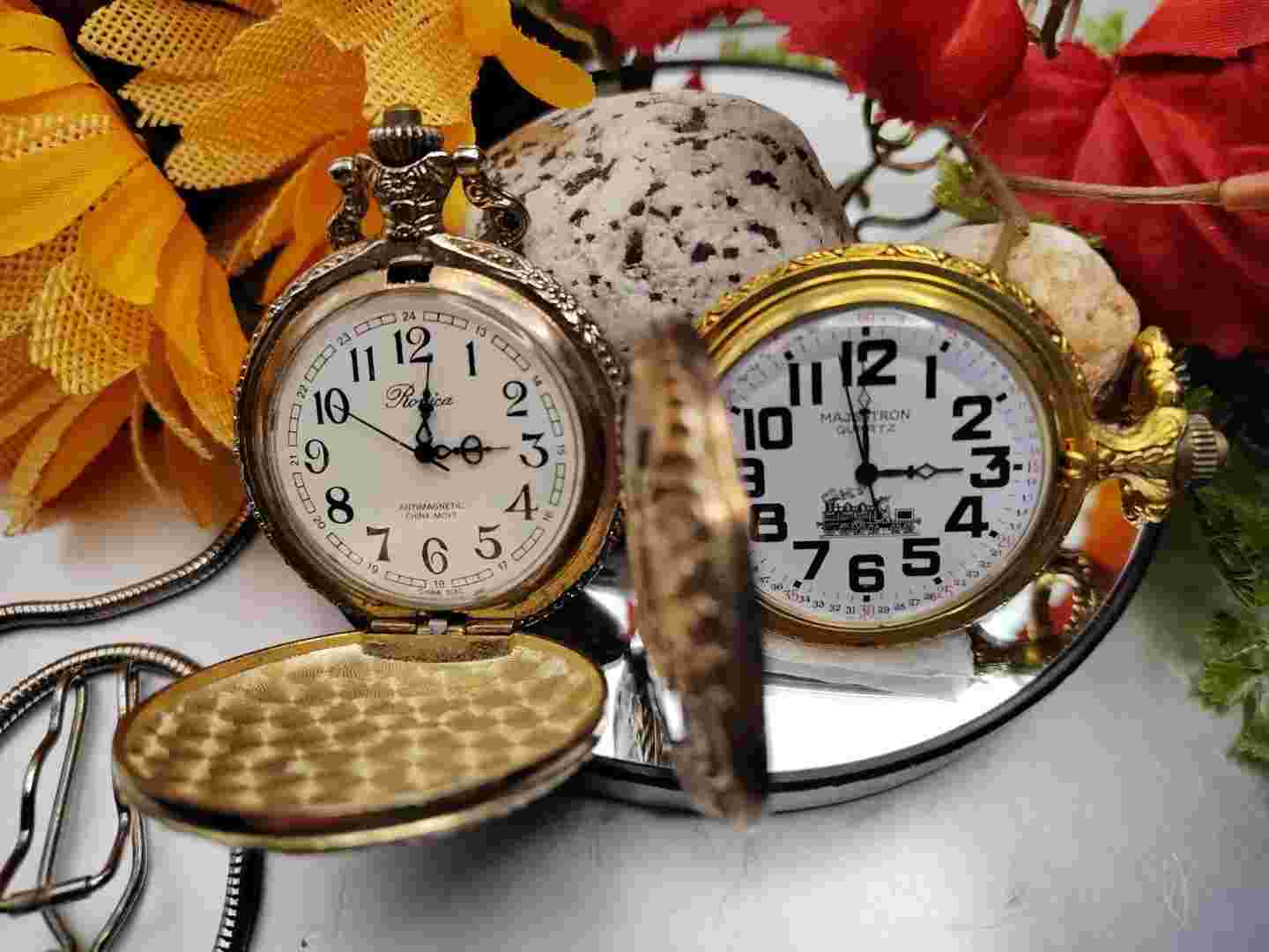 Pocket watches Railroad 2 Majestron Quartz & Ronica Vintage Collectors Decor