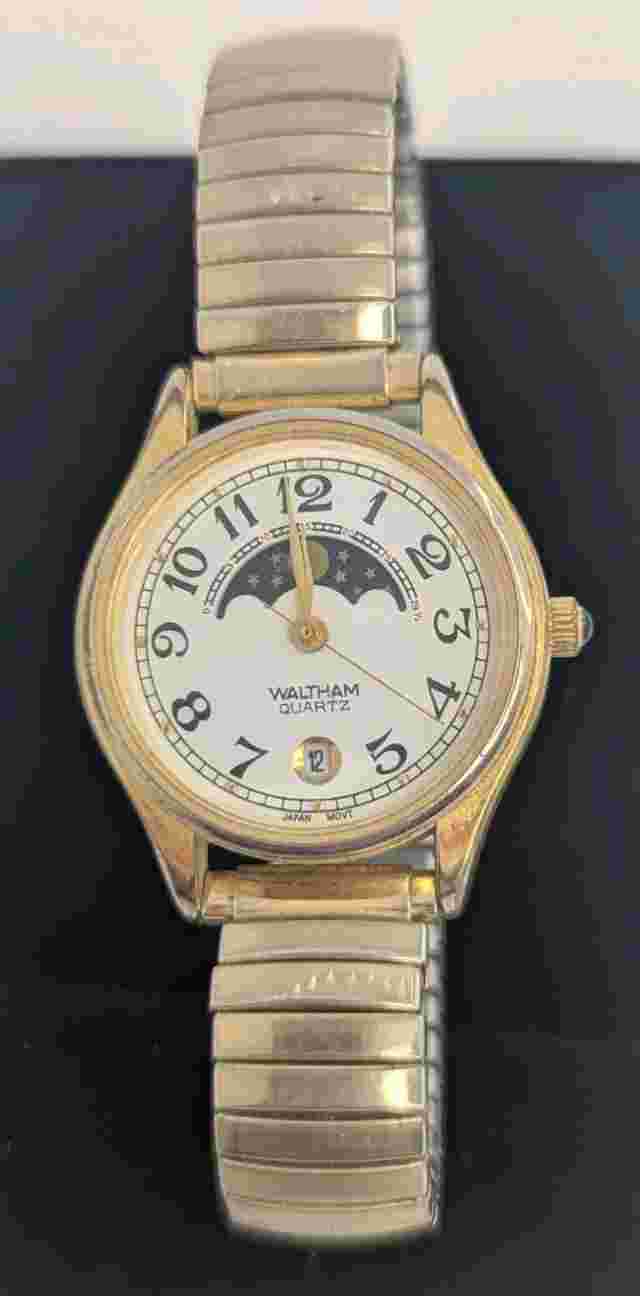Vintage Waltham Moon Phase WLE29 Woman's Gold Tone Watch Flex SS Band Untested