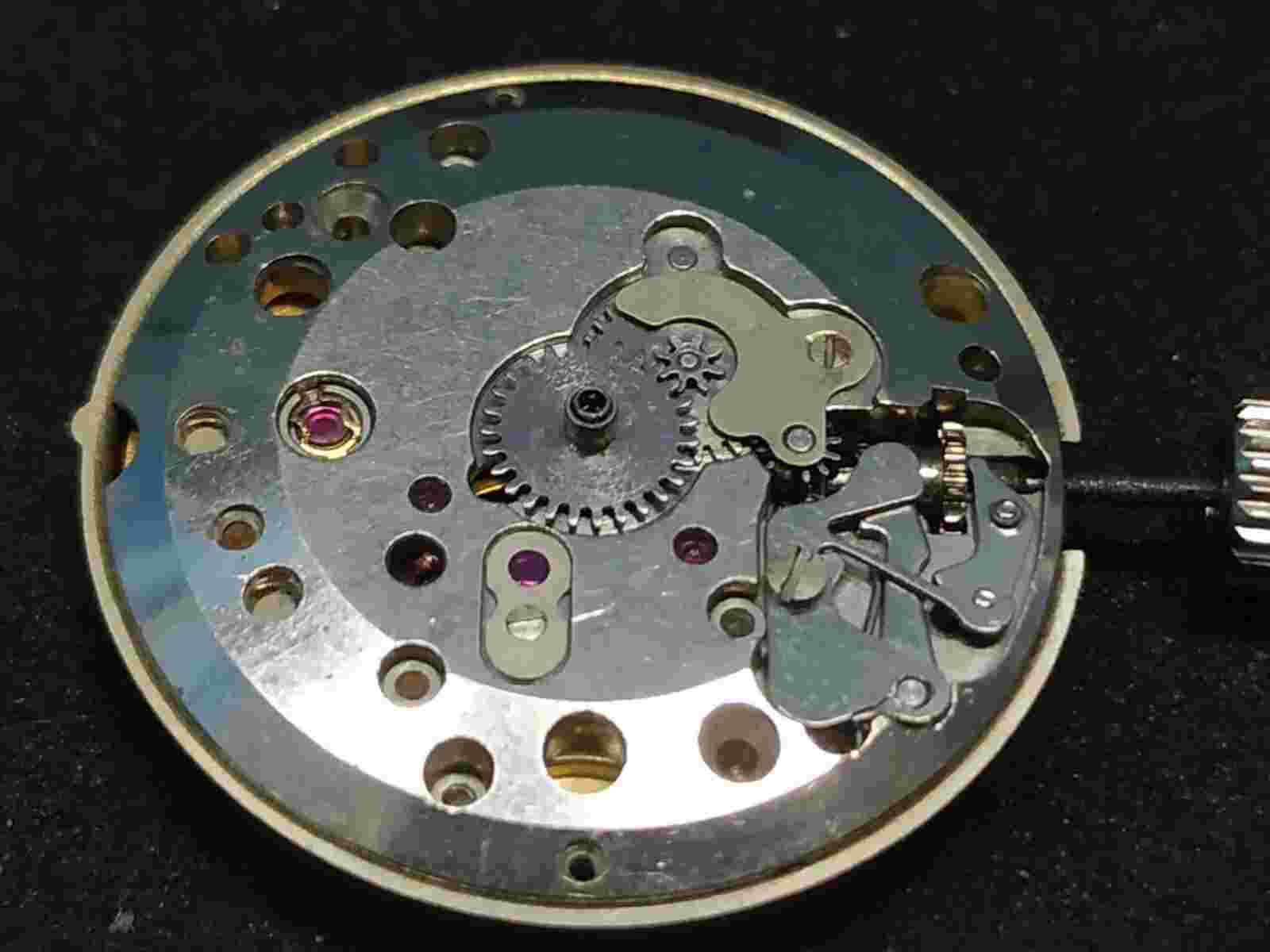WESTERN WINDING MOVEMENT CAL NO FHF-676 CROWN AT-3 OCLOCK B-233