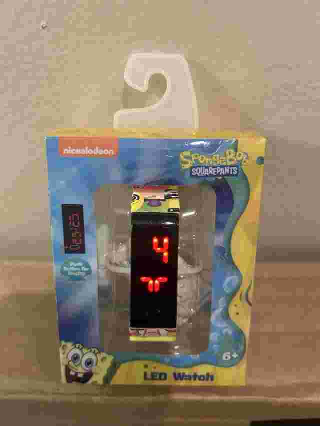 New Nickelodeon SpongeBob SquarePants Yellow Digital LED Watch for Boys Girls