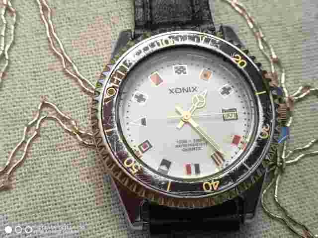 Vintage XONIX Men Watch - Quartz - 100% made in Japan 100 m WR Working, but....