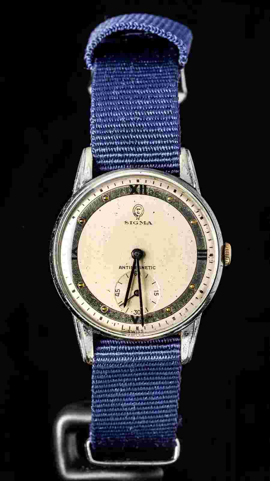 Sigma Men's Manual-Wind Sub-Dial Watch (Vintage)-- Working,  Ø33mm Case
