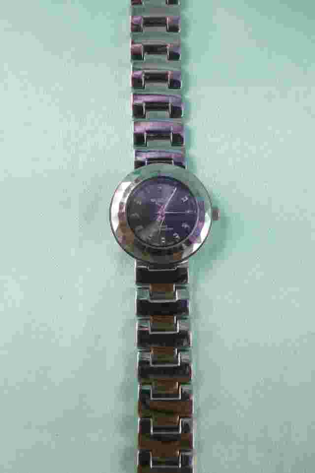 Clique Quartz Watch Ladies Silver Tone Water Resistant Japan Movt Works Great