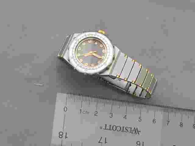 Fine Womens PEDRE Quartz Watch- 28 mm-Silver/Gold Bracelet-Runs Well