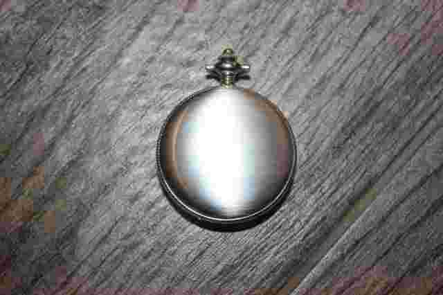 FIELD & STREAM Two-Tone Flying Ducks Pocket Watch. New Battery. Works Great!