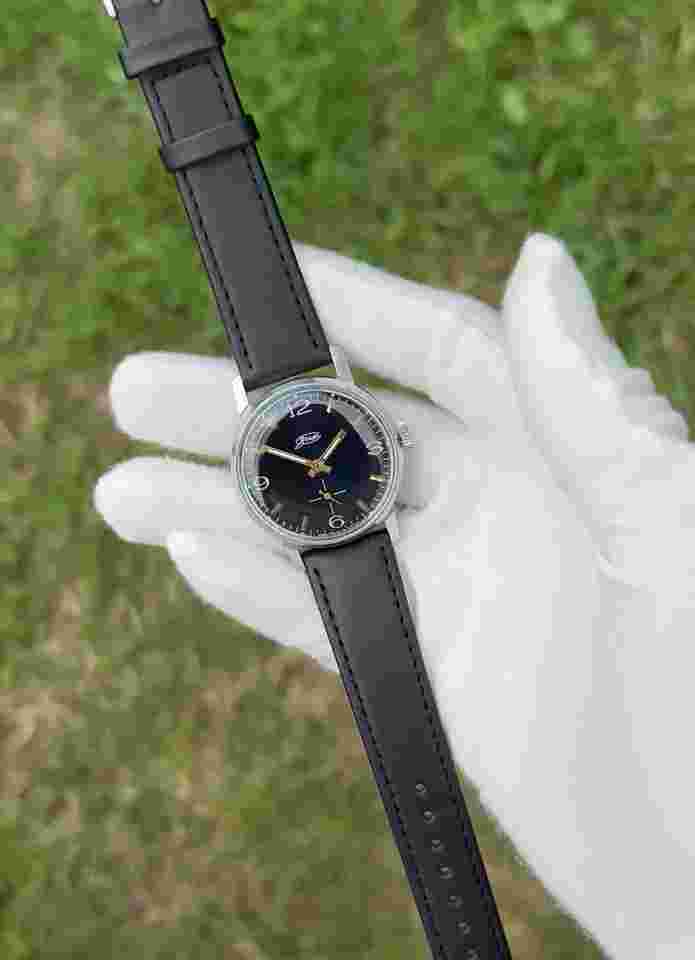 Vintage Watch ZIM Soviet Made In USSR Retro Mechanical Wristwatch 1970s