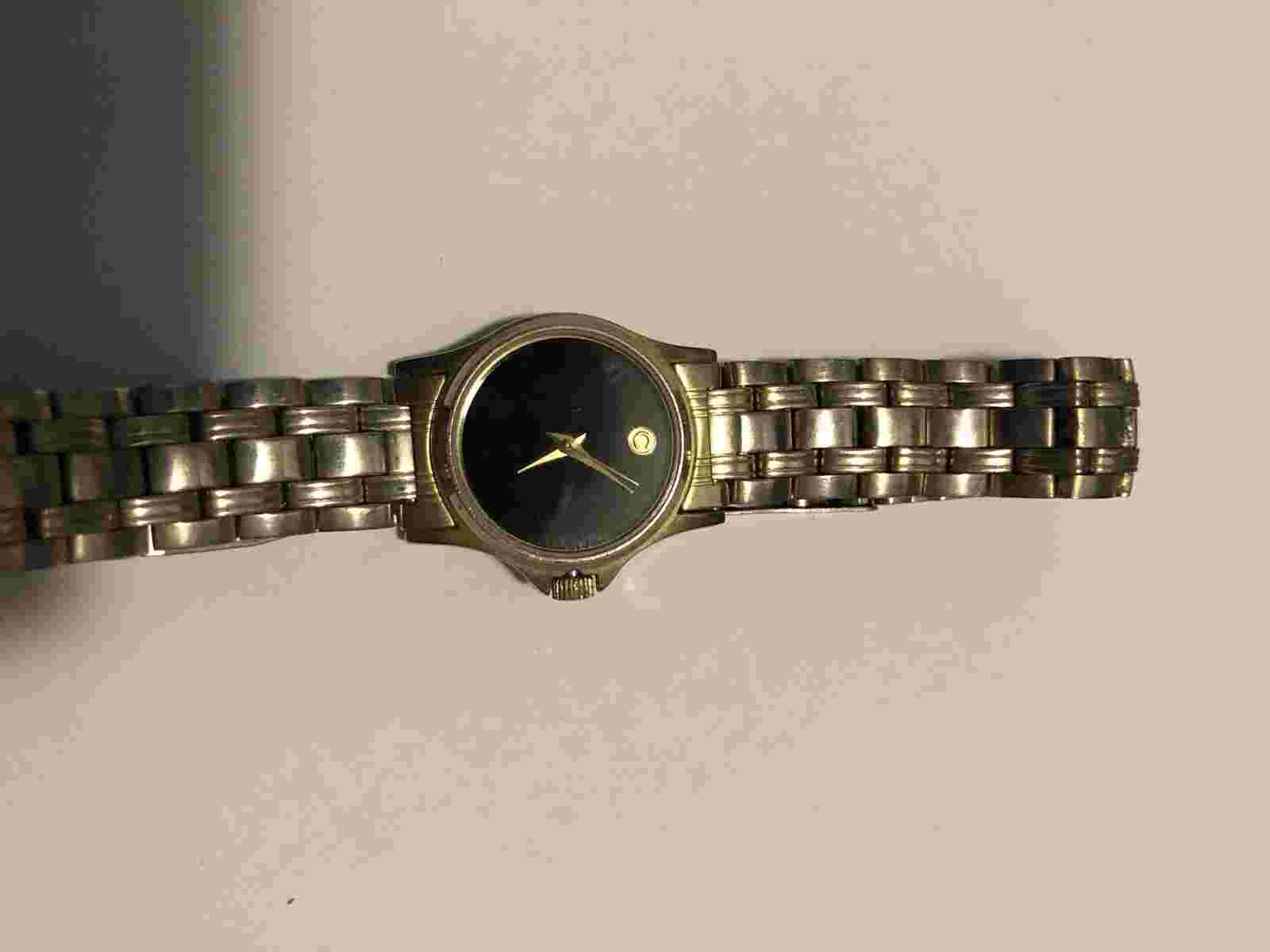 Vintage CHEROKEE Silver Tone w/Black Nice Women's Watch New Battery Running