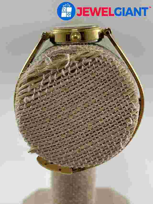 AVANTI WATCH 8 INCH GOLD-TONE STAINLESS STEEL NEEDS BATTERY  #FL631