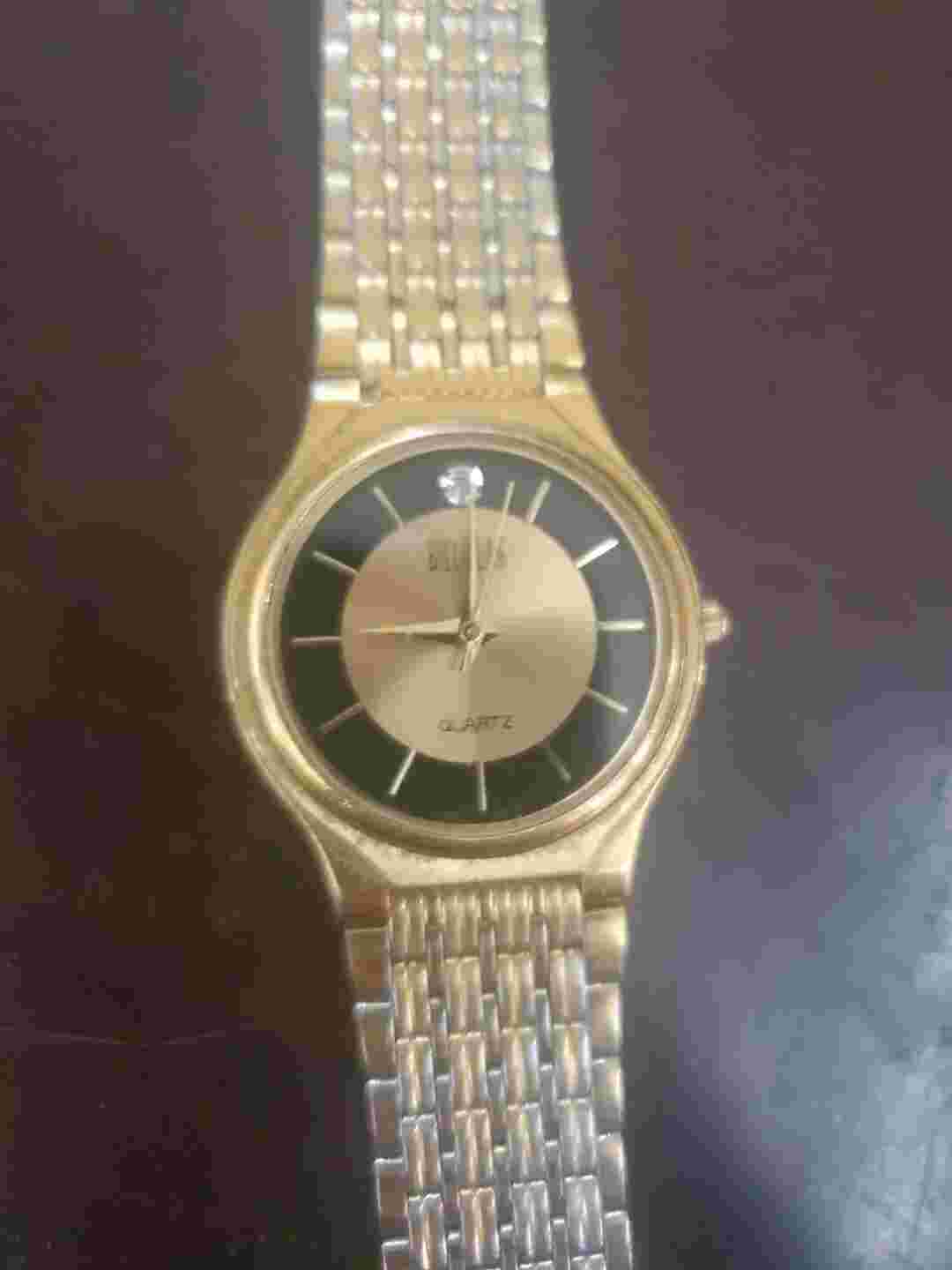 NEEDS BATTERY Bill Blass Men Watch Gold Stainless Steel