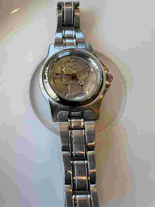 Attractive and elegant genuine silver Mercury dime coin women's quartz watch