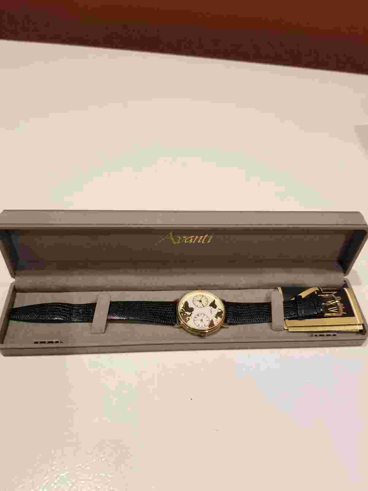Vintage  Avanti Quartz world face wrist watch, new in box with new battery