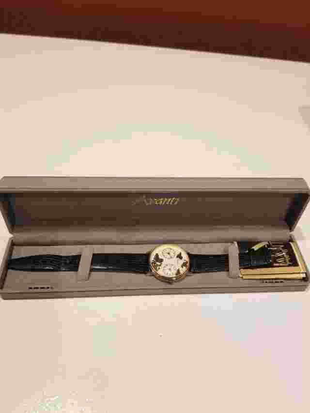 Vintage  Avanti Quartz world face wrist watch, new in box with new battery