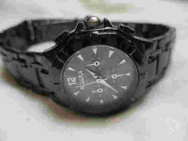 Rosra Analog Wristwatch with Quartz Movement