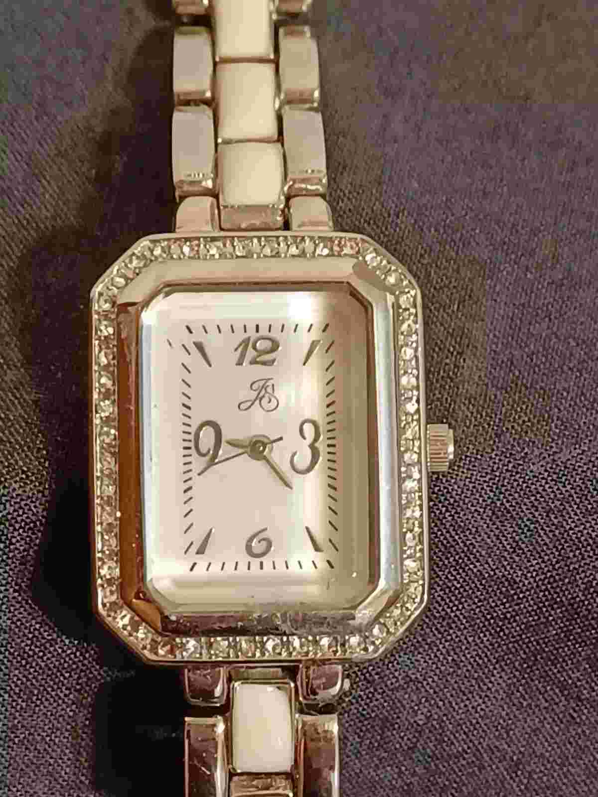 JS Ladies Fashion Quartz Watch Silver Tone Ivory Inlay Artificial Diamond Square