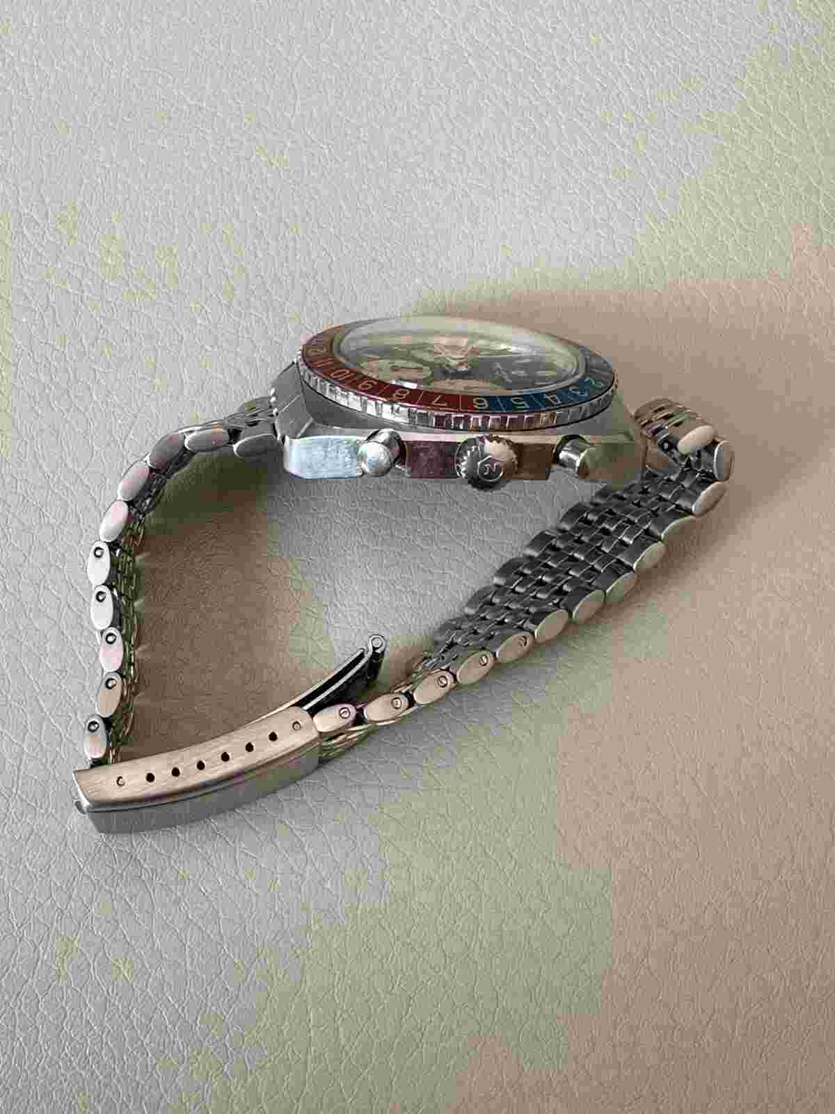 NIVADA GRENCHEN 724 GMT CHRONOGRAPH WATCH. ALL STAINLESS STEEL. CASE 42mm. 70’S