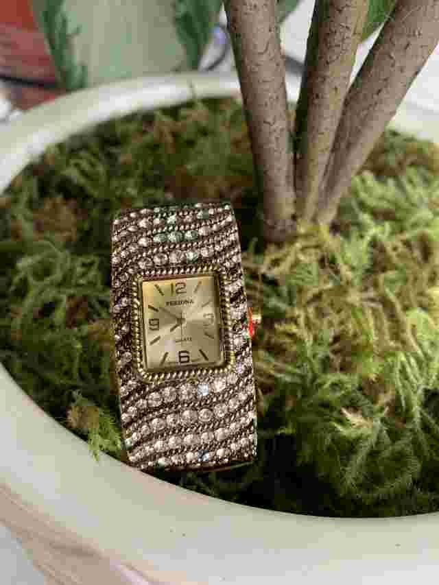 NEW Gold Vintage Ladies Persona Rhinestone Bracelet/Cuff Watch