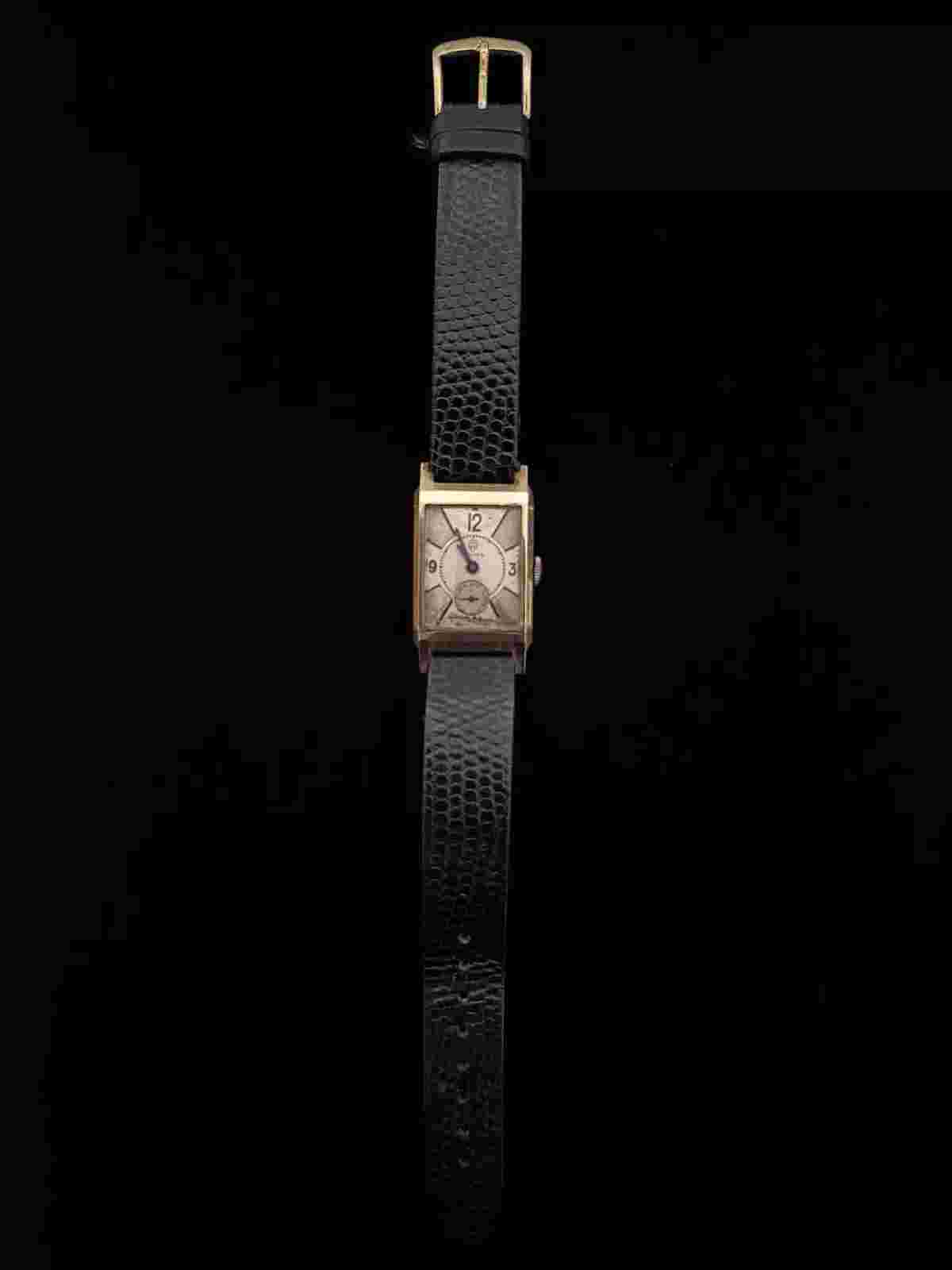 Vintage Sigma 18k Solid Gold 21mm Tank Art Deco Mens RUNS Manual Wind Watch