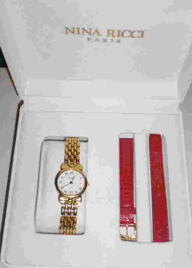 NINA RICCI PARIS Ladie's Wristwatch Model S954 with original box/Swiss Made
