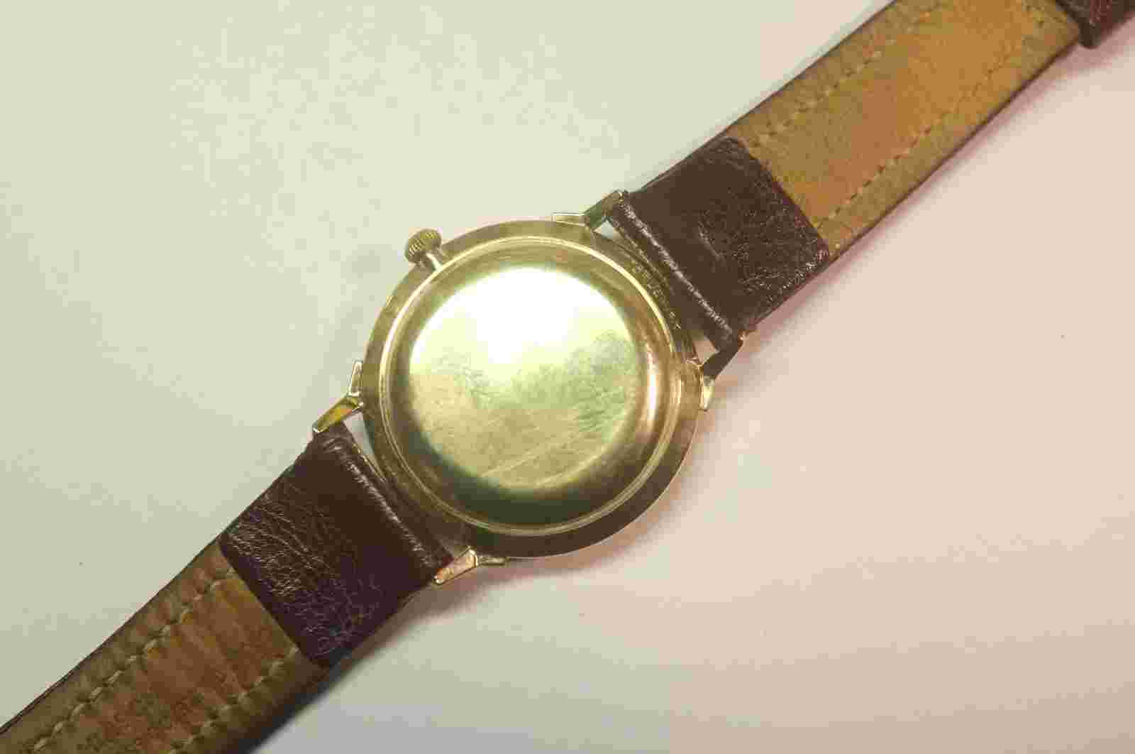 Gruen Airflight in solid 14k gold case, excellent condition, fully functional