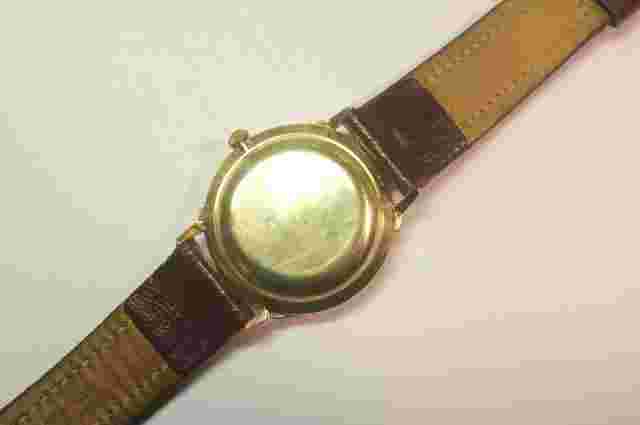 Gruen Airflight in solid 14k gold case, excellent condition, fully functional